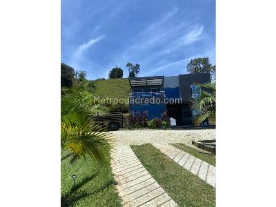 Casa de 4 alcobas en arriendo en Guarne, Medellín · foto 3 de 20