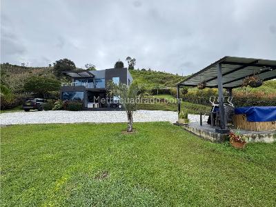 Casa de 4 alcobas en arriendo en Guarne, Medellín · foto 8 de 20
