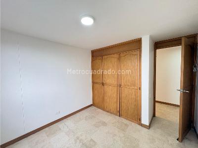 Apartamento de 3 alcobas en arriendo en Avenida Las Palmas, Medellín, 100 m² · foto 7 de 16