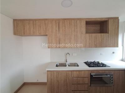 Apartamento en arriendo en Laureles, Medellín · foto 2 de 20