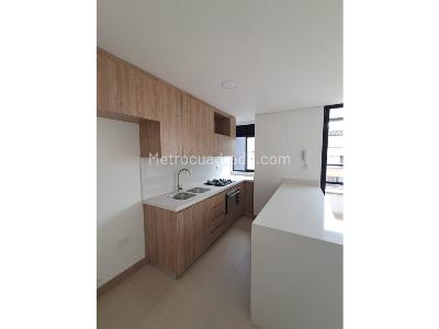 Apartamento en arriendo en Laureles, Medellín · foto 3 de 20