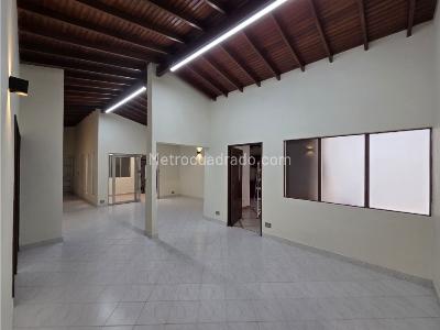 Casa de 5 alcobas en arriendo en Belen Alameda, Medellín, 256 m² · foto 16 de 20