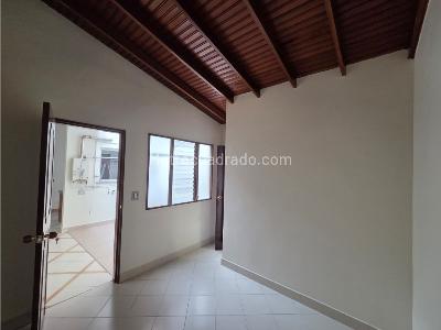 Casa de 5 alcobas en arriendo en Belen Alameda, Medellín, 256 m² · foto 20 de 20