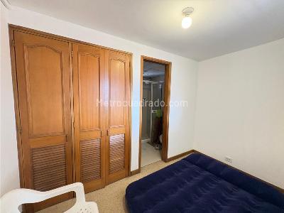 Apartamento en arriendo en Laureles, Medellín · foto 5 de 14