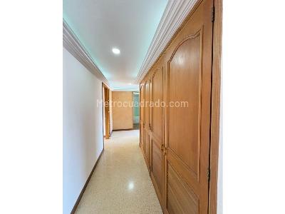Apartamento en arriendo en Laureles, Medellín · foto 6 de 14