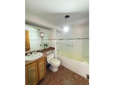 Apartamento en arriendo en Laureles, Medellín · foto 11 de 14