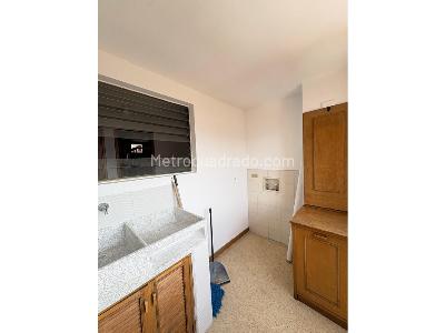 Apartamento en arriendo en Laureles, Medellín · foto 12 de 14
