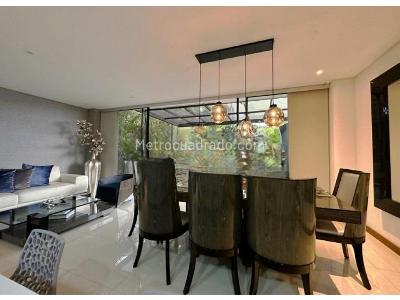 Casa de 3 alcobas en venta en Envigado, Medellín, 270 m² · foto 10 de 19