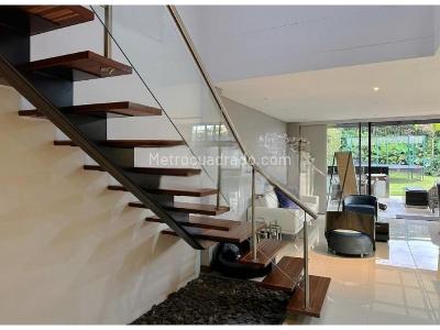 Casa de 3 alcobas en venta en Envigado, Medellín, 270 m² · foto 12 de 19