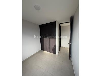 Apartamento de 2 alcobas en arriendo en El Poblado, Medellín, 70 m² · foto 6 de 13