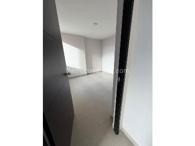 Apartamento de 2 alcobas en arriendo en El Poblado, Medellín, 70 m² · foto 8 de 13