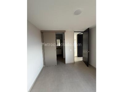 Apartamento de 2 alcobas en arriendo en El Poblado, Medellín, 70 m² · foto 10 de 13