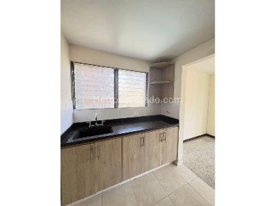 Apartamento de 3 alcobas en venta en Conquistadores, Medellín, 144 m² · foto 8 de 16