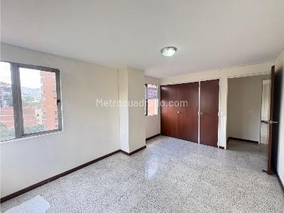Apartamento de 3 alcobas en venta en Conquistadores, Medellín, 144 m² · foto 10 de 16