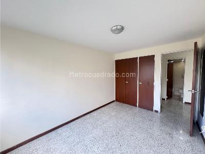 Apartamento de 3 alcobas en arriendo en Conquistadores, Medellín, 144 m² · foto 5 de 16