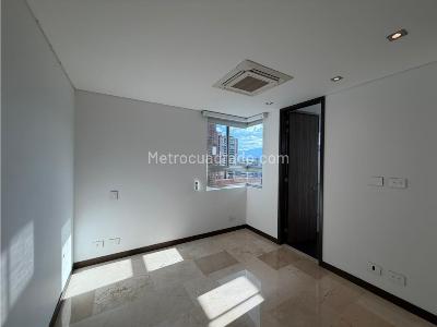 Apartamento en arriendo en Castropol, Medellín · foto 9 de 20