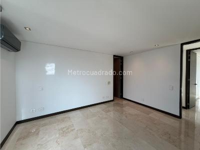 Apartamento en arriendo en Castropol, Medellín · foto 11 de 20