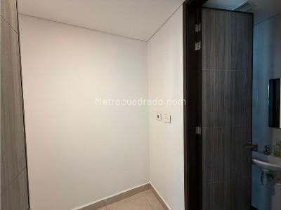 Apartamento en arriendo en Castropol, Medellín · foto 13 de 20