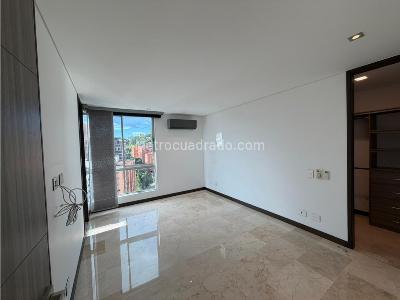 Apartamento en arriendo en Castropol, Medellín · foto 15 de 20