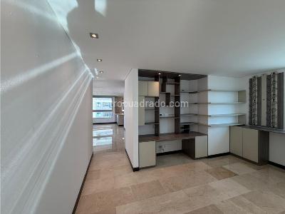 Apartamento en arriendo en Castropol, Medellín · foto 17 de 20