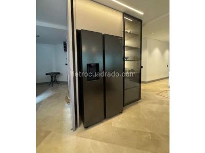 Apartamento de 3 alcobas en arriendo en El Poblado, Medellín, 160 m² · foto 2 de 16
