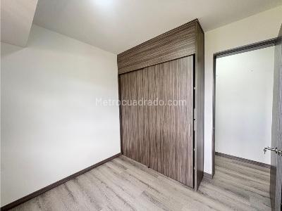 Apartamento de 3 alcobas en arriendo en Avenida Las Palmas, Medellín, 76 m² · foto 5 de 14
