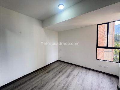 Apartamento de 3 alcobas en arriendo en Avenida Las Palmas, Medellín, 76 m² · foto 9 de 14