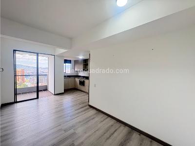 Apartamento en venta en Laureles, Medellín · foto 15 de 19