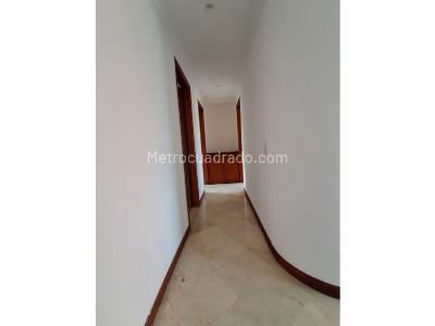Apartamento de 3 alcobas en arriendo en Laureles, Medellín, 90 m² · foto 9 de 20
