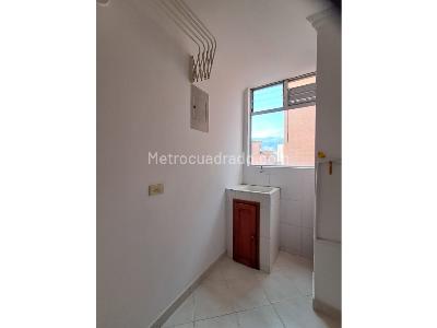 Apartamento de 3 alcobas en arriendo en Laureles, Medellín, 90 m² · foto 19 de 20