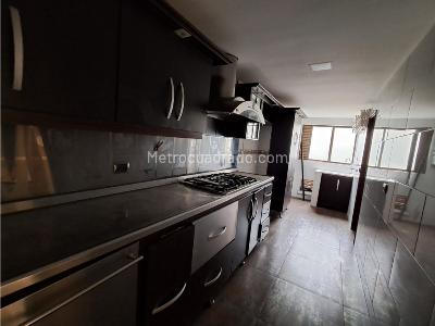 Apartamento de 3 alcobas en arriendo en Laureles, Medellín, 110 m² · foto 5 de 20