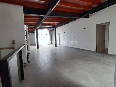 Casa de 3 alcobas en arriendo en La Castellana, Medellín, 200 m² · foto 12 de 20