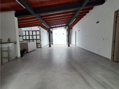 Casa de 3 alcobas en arriendo en La Castellana, Medellín, 200 m² · foto 13 de 20