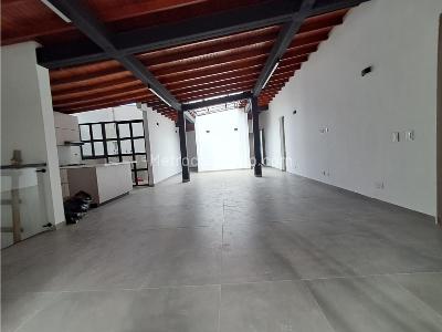 Casa de 3 alcobas en arriendo en La Castellana, Medellín, 200 m² · foto 14 de 20