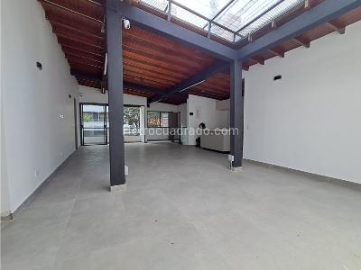 Casa de 3 alcobas en arriendo en La Castellana, Medellín, 200 m² · foto 16 de 20