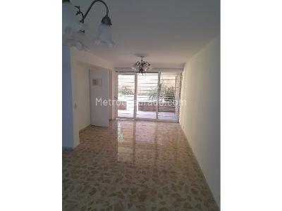 Casa de 5 alcobas en arriendo en La Castellana, Medellín, 300 m² · foto 14 de 20