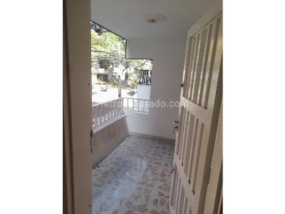 Casa de 5 alcobas en arriendo en La Castellana, Medellín, 300 m² · foto 15 de 20