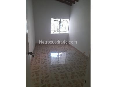 Casa de 5 alcobas en arriendo en La Castellana, Medellín, 300 m² · foto 20 de 20
