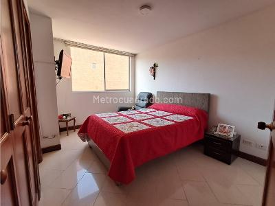 Apartamento de 4 alcobas en venta en Laureles, Medellín, 140 m² · foto 11 de 18