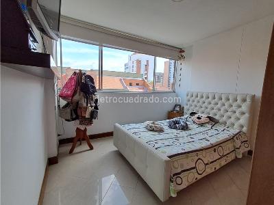 Apartamento de 4 alcobas en venta en Laureles, Medellín, 140 m² · foto 12 de 18
