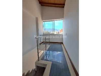 Apartamento de 4 alcobas en venta en Laureles, Medellín, 140 m² · foto 15 de 18