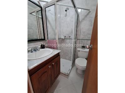 Apartamento de 4 alcobas en venta en Laureles, Medellín, 140 m² · foto 17 de 18
