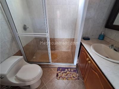 Apartamento de 4 alcobas en venta en Laureles, Medellín, 140 m² · foto 18 de 18