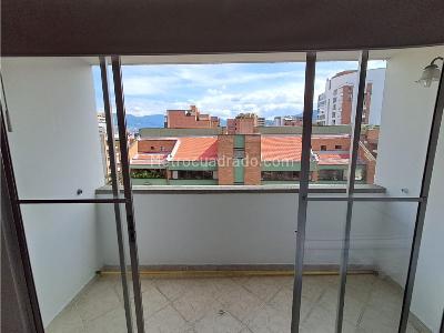 Apartamento de 4 alcobas en venta en Laureles, Medellín, 140 m² · foto 5 de 18