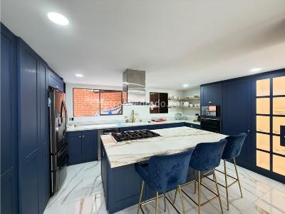 Apartamento en arriendo en Laureles, Medellín · foto 2 de 20