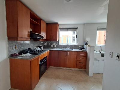 Apartamento de 3 alcobas en arriendo en Laureles, Medellín, 110 m² · foto 3 de 20
