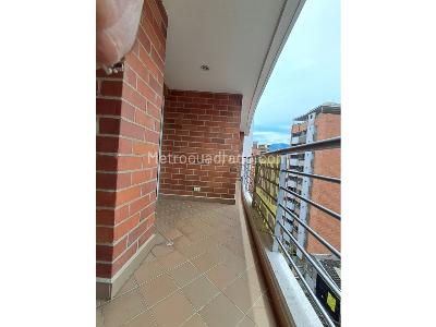 Apartamento de 3 alcobas en arriendo en Laureles, Medellín, 110 m² · foto 5 de 20