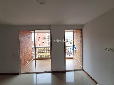 Apartamento de 3 alcobas en arriendo en Laureles, Medellín, 110 m² · foto 13 de 20