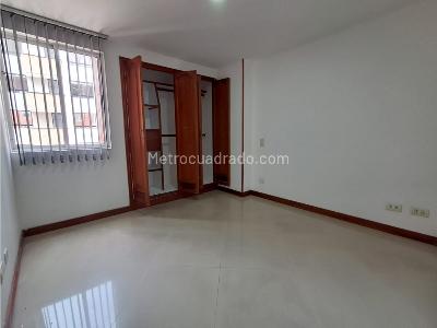 Apartamento de 3 alcobas en arriendo en Laureles, Medellín, 110 m² · foto 17 de 20