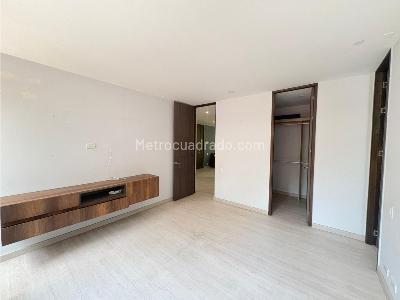 Apartamento en arriendo en Poblado, Medellín · foto 5 de 15